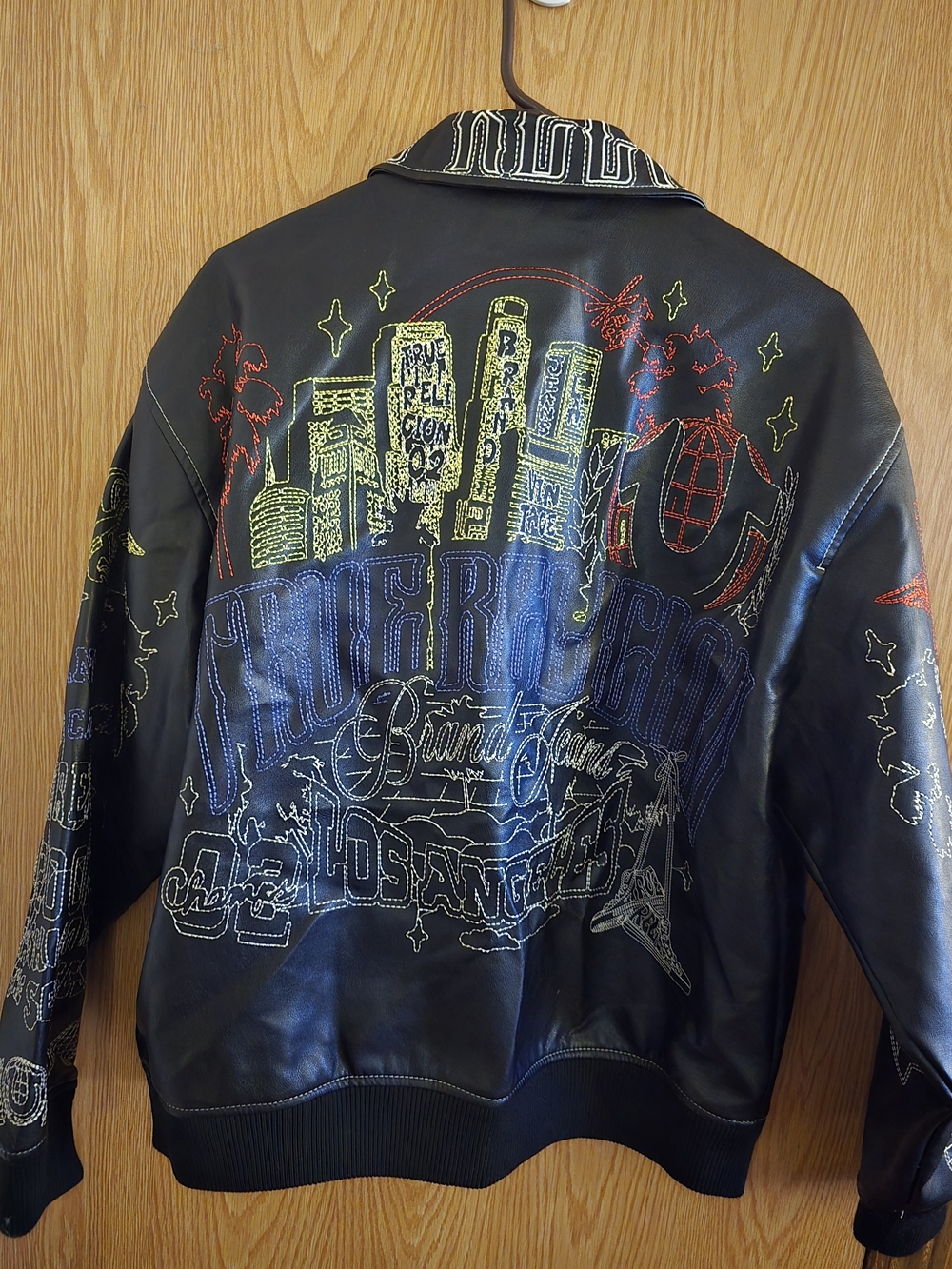 True Religion - Embroidered Black Graphic Bomber Jacket - Women's Size Large. - Picture 3 of 6